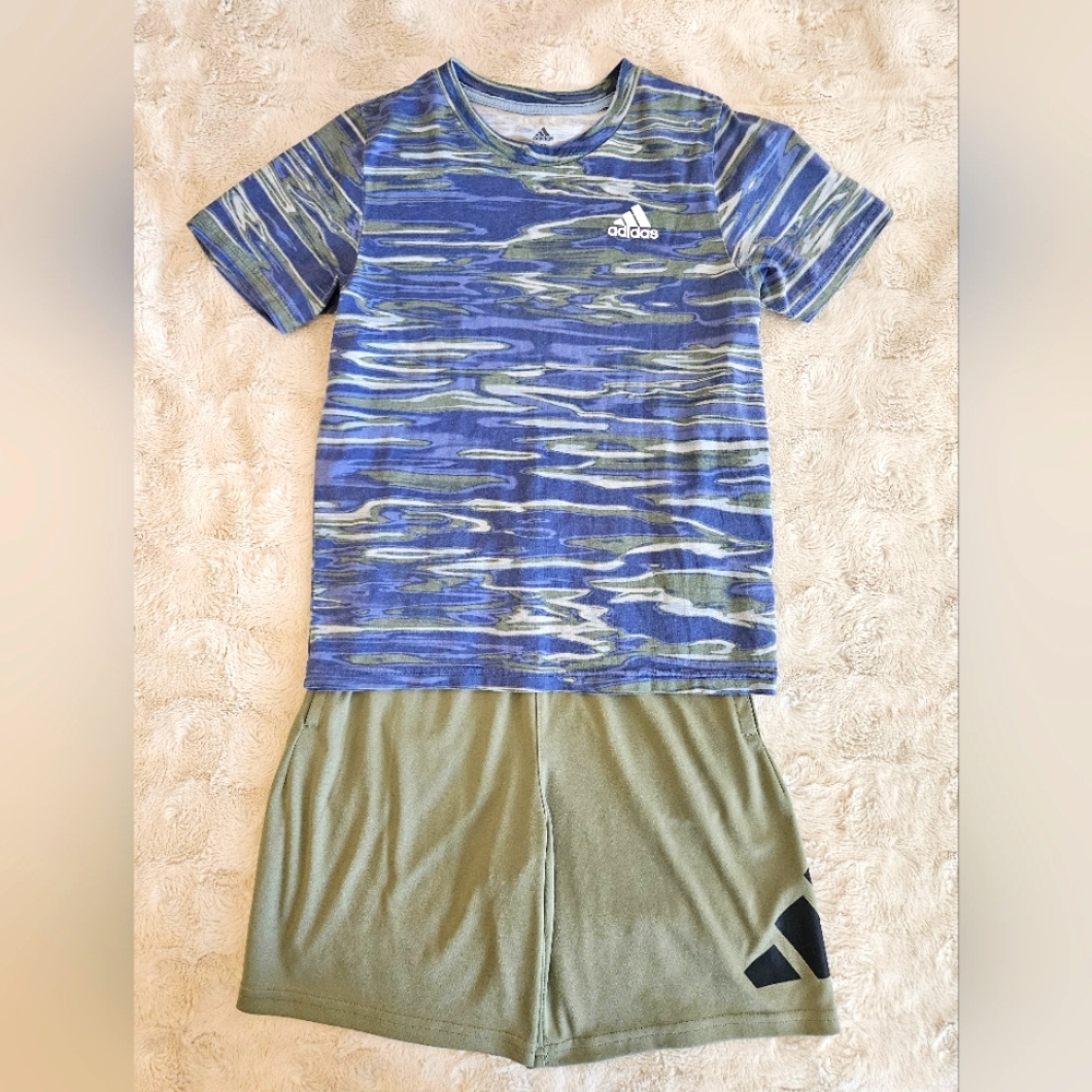 Boys Adidas Shirt & Shorts, Excellent Condition,Size Small/8